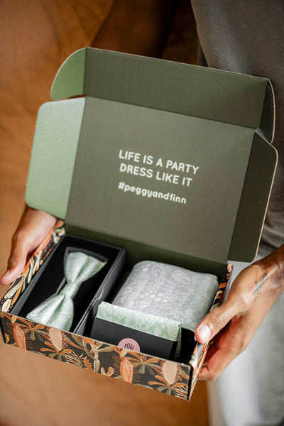 'Celebration' Green Bow Tie Gift Set